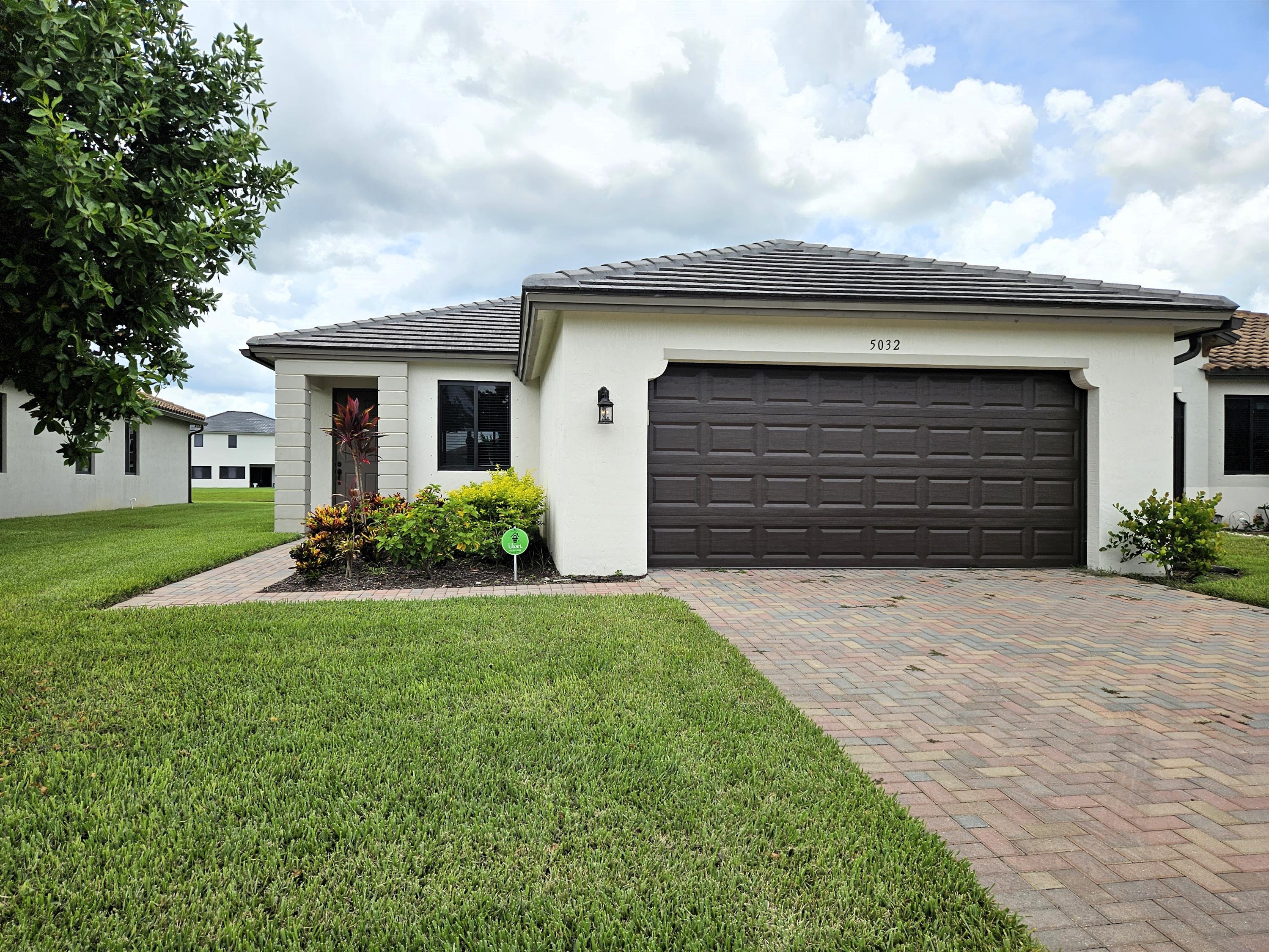 5032 Arancia Ln